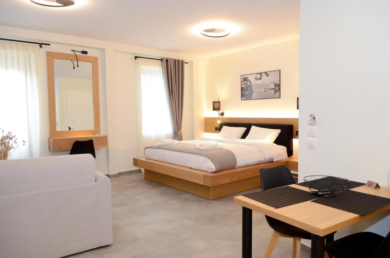 Roloi Suites Návpaktos Eksteriør bilde